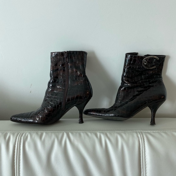Stuart Weiztman booties - Picture 2 of 7